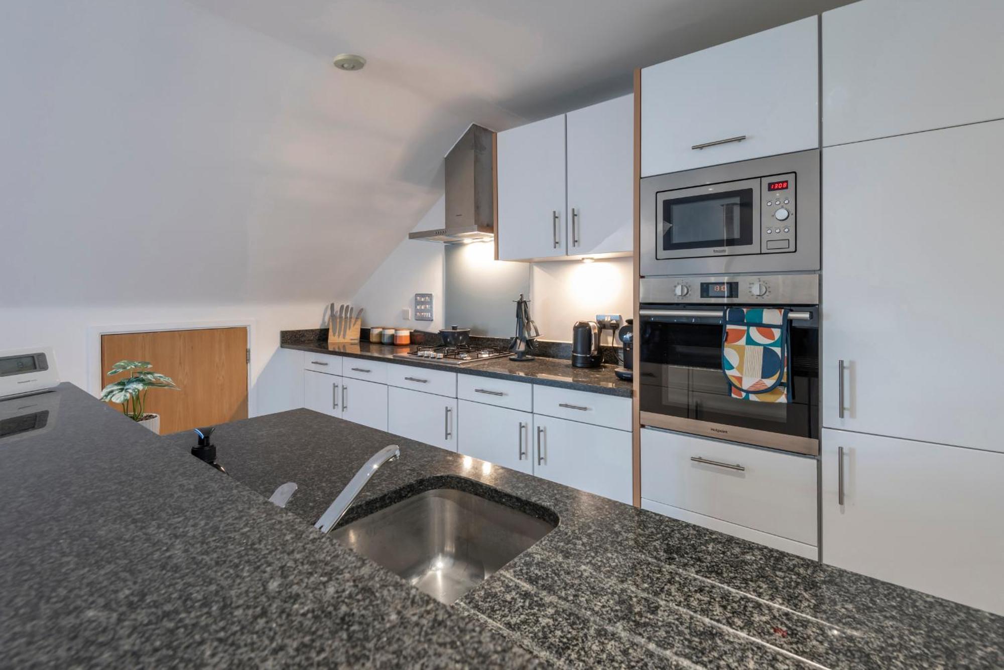 לונדון The Loft - Spacious Luxury 2 Bed 2 Bath With Free Secure Parking And Tube Close By מראה חיצוני תמונה