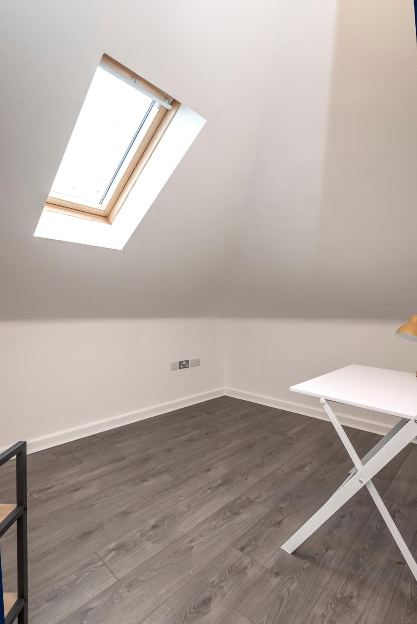 לונדון The Loft - Spacious Luxury 2 Bed 2 Bath With Free Secure Parking And Tube Close By מראה חיצוני תמונה
